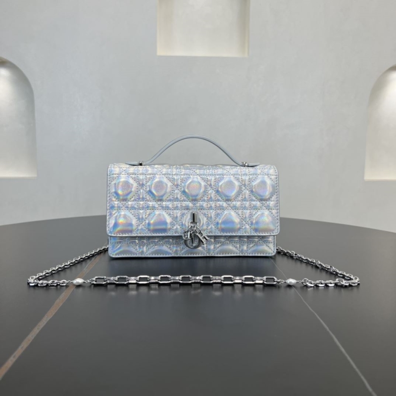 D*or top handle bags